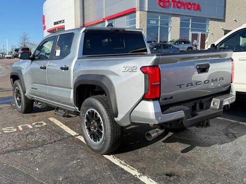 2025 Toyota Tacoma TRD Off Road