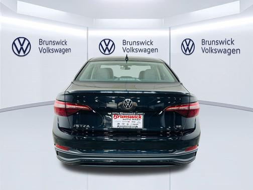 Deep Black Pearl 2023 Volkswagen Jetta 1.5T SE