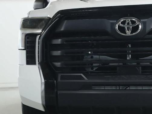 Ice Cap 2024 Toyota Tundra SR