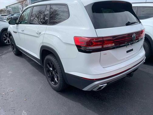 2025 Volkswagen Atlas 2.0T Peak Edition