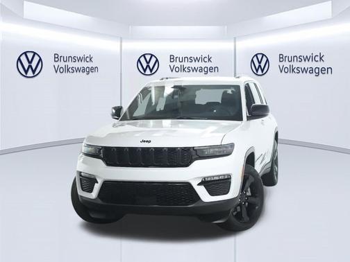 Bright White Clearcoat 2025 Jeep Grand Cherokee Limited
