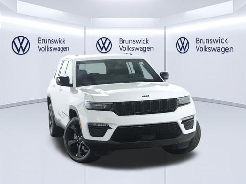Bright White Clearcoat 2025 Jeep Grand Cherokee Limited
