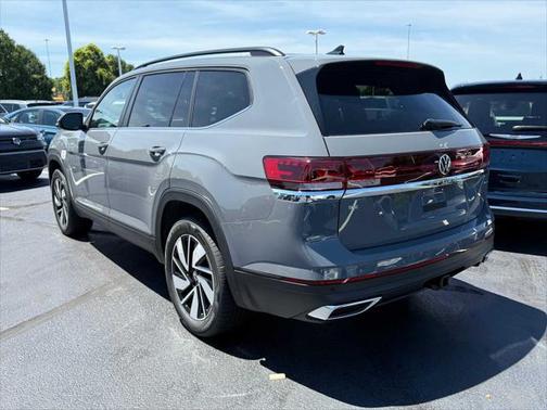 2025 Volkswagen Atlas 2.0T SE w/Technology 4MOTION