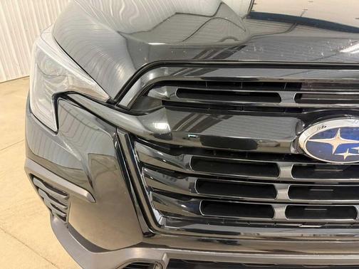 Crystal Black Silica 2023 Subaru Ascent Onyx Edition 7-Passenger