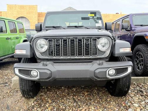 2026 Jeep Gladiator Sport