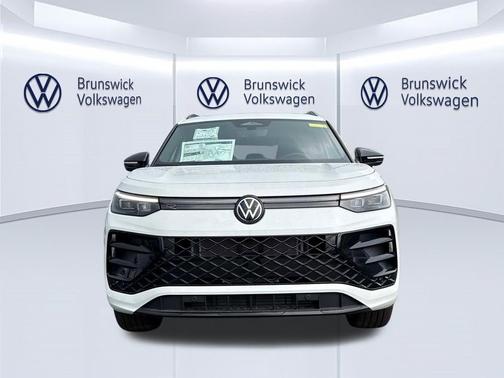opal white pearl 2026 Volkswagen Tiguan 2.0T SE R-Line Black 4MOTION