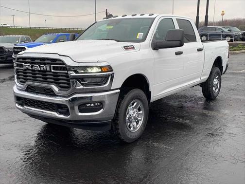 2025 RAM 2500 Tradesman Crew Cab 4x4 6'4' Box