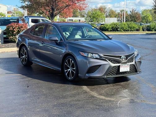 2019 Toyota Camry SE