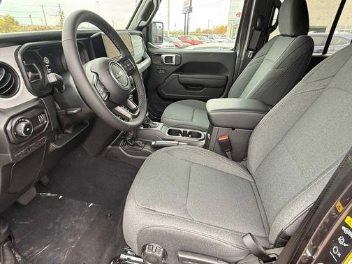 Granite Crystal Metallic Clearcoat 2026 Jeep Wrangler Sport S