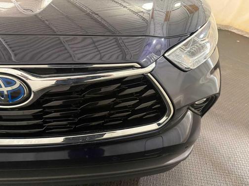 2024 Toyota Highlander Hybrid Limited