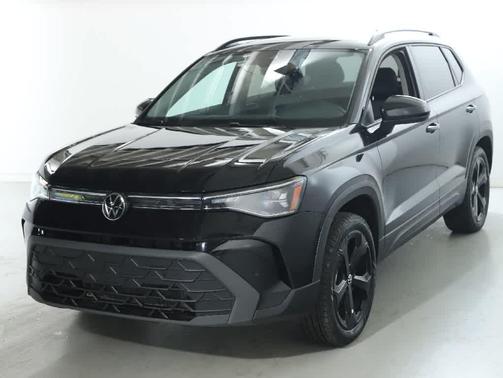 2025 Volkswagen Taos 1.5T SE Black