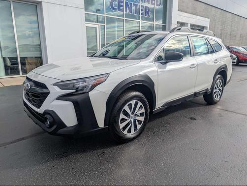 2025 Subaru Outback Base