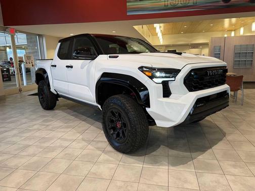 2026 Toyota Tacoma Hybrid TRD Pro