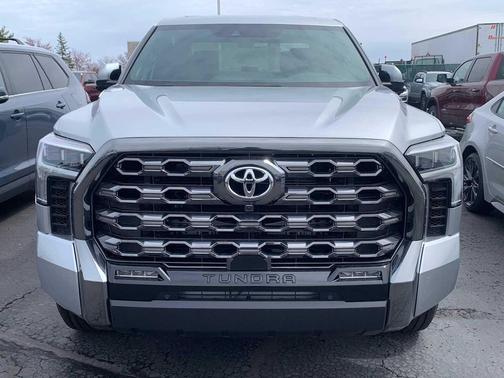 2025 Toyota Tundra Hybrid Platinum