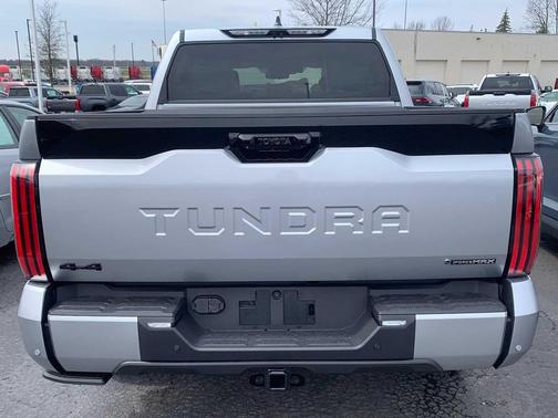 2025 Toyota Tundra Hybrid Platinum