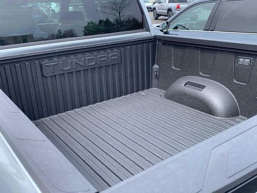 2025 Toyota Tundra Hybrid Platinum