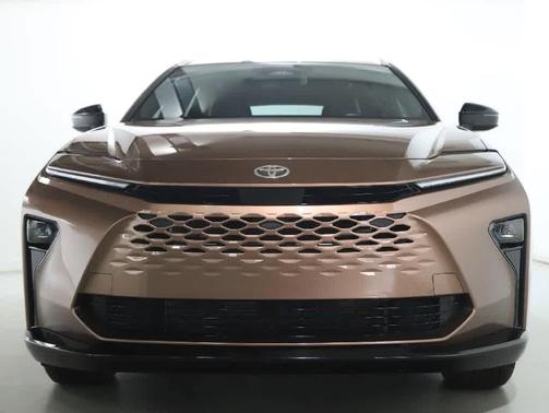 Bronze Age 2025 Toyota Crown Signia XLE