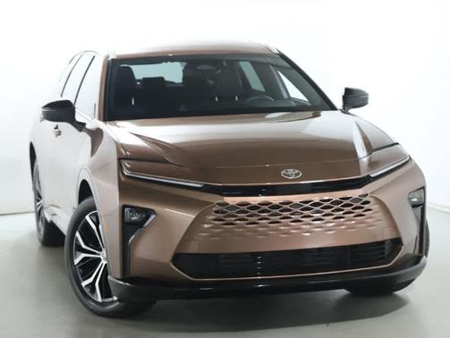 Bronze Age 2025 Toyota Crown Signia XLE
