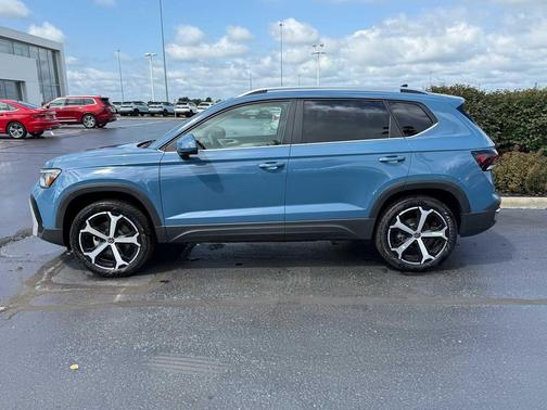 2025 Volkswagen Taos 1.5T SEL