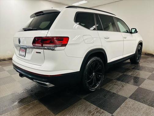 2022 Volkswagen Atlas 3.6L SE w/Technology