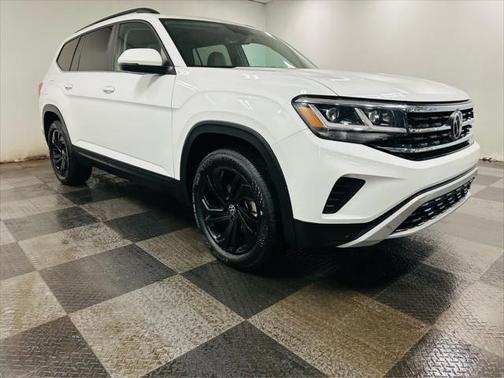 2022 Volkswagen Atlas 3.6L SE w/Technology
