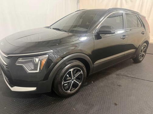 2025 Kia Niro LX