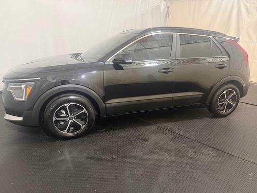 2025 Kia Niro LX