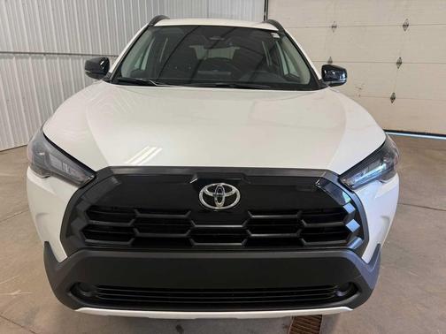 Wind Chill Pearl 2026 Toyota Corolla Cross LE