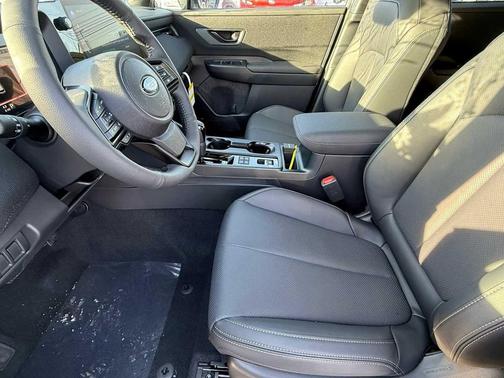 Crystal White Pearl 2026 Subaru Outback Limited XT