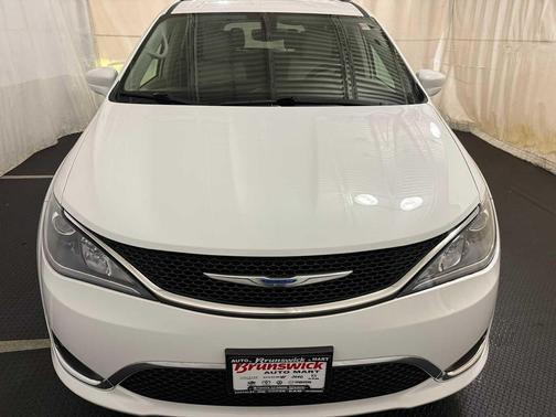 2018 Chrysler Pacifica Touring-L