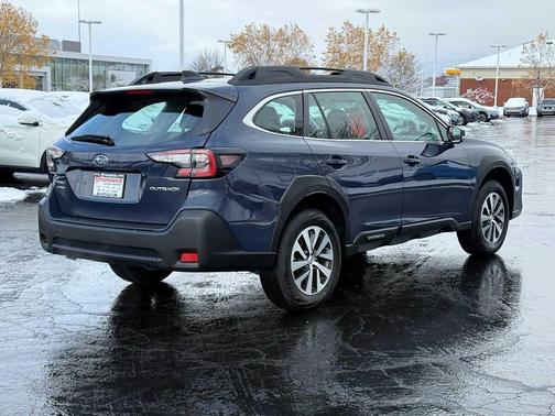 2025 Subaru Outback Base