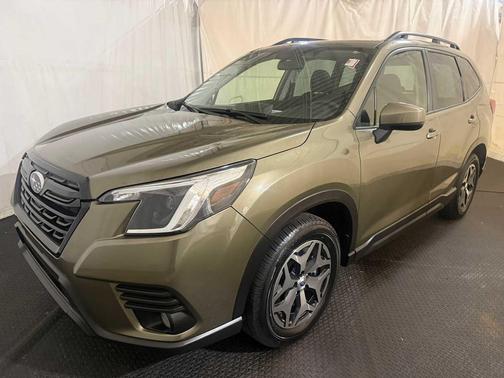 2023 Subaru Forester Premium