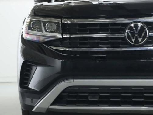 Deep Black Pearl 2023 Volkswagen Atlas 3.6L SEL