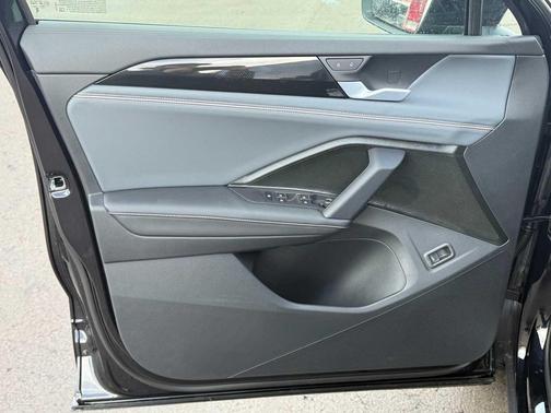 2026 Volkswagen Tiguan 2.0T SEL R-Line 4MOTION