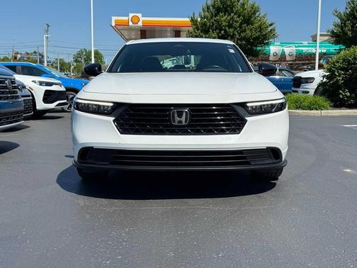 Platinum White Pearl 2023 Honda Accord Hybrid Sport
