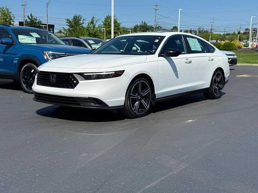 Platinum White Pearl 2023 Honda Accord Hybrid Sport