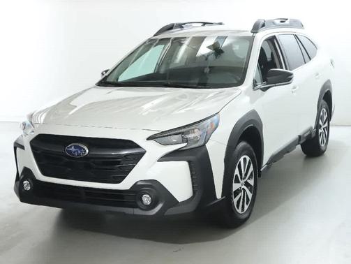 Crystal White Pearl 2025 Subaru Outback Premium