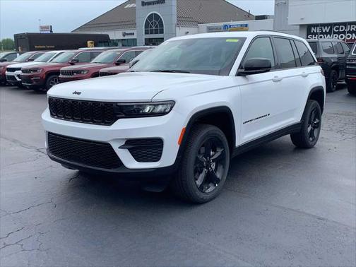 2025 Jeep Grand Cherokee Altitude