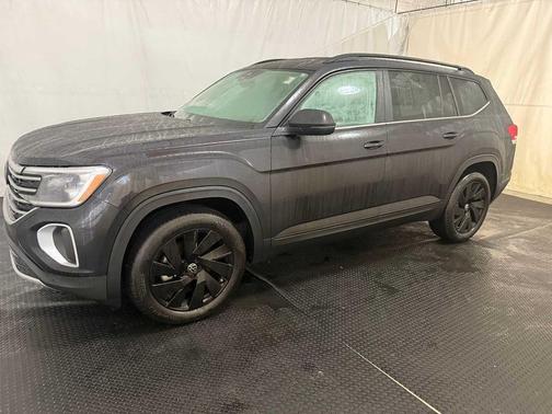 2025 Volkswagen Atlas 2.0T SE w/Technology 4MOTION