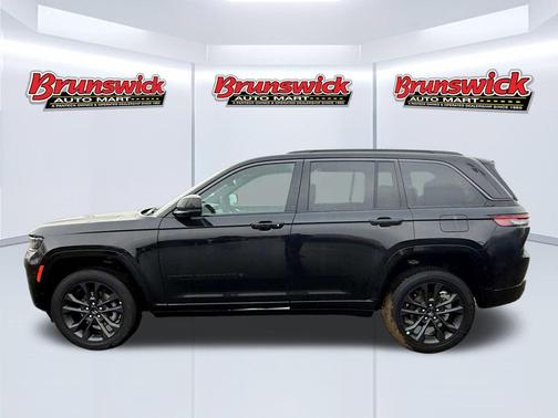 Diamond Black Crystal Pearlcoat 2026 Jeep Grand Cherokee Limited