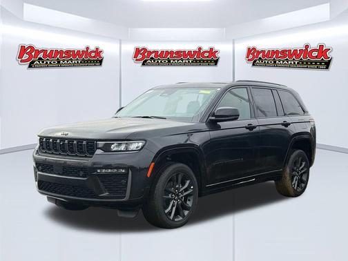 Diamond Black Crystal Pearlcoat 2026 Jeep Grand Cherokee Limited