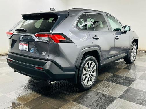 2022 Toyota RAV4 XLE Premium