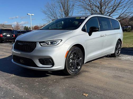 2026 Chrysler Pacifica L