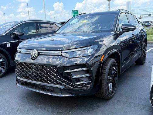 2025 Volkswagen Tiguan 2.0T SE R-Line Black 4MOTION