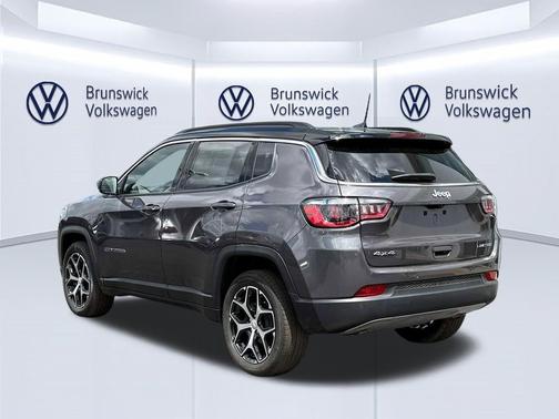 Baltic Gray Metallic Clearcoat 2024 Jeep Compass Limited
