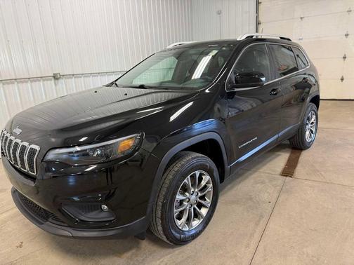 Diamond Black Crystal Pearlcoat 2020 Jeep Cherokee Latitude Plus