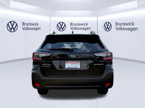 Crystal Black Silica 2025 Subaru Outback Premium