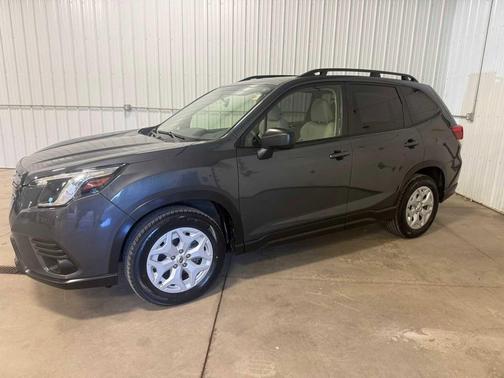 Magnetite Gray Metallic 2023 Subaru Forester Base