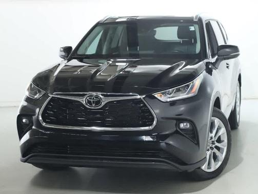 Midnight Black Metallic 2023 Toyota Highlander Limited