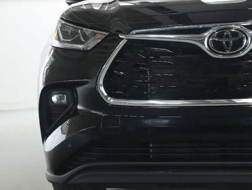 Midnight Black Metallic 2023 Toyota Highlander Limited